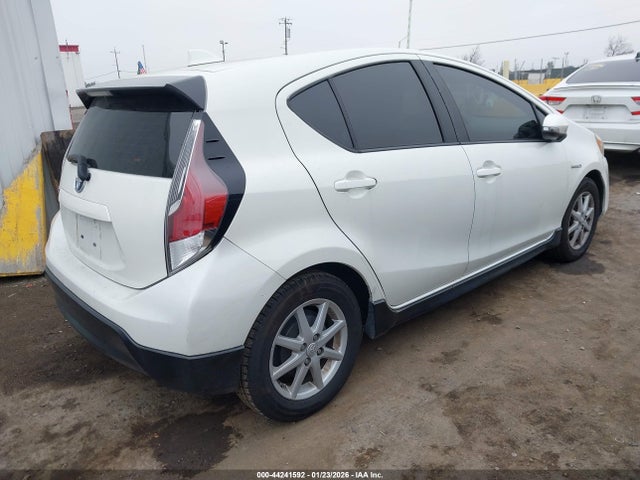 JTDKDTB34H1593888 Toyota Prius C One