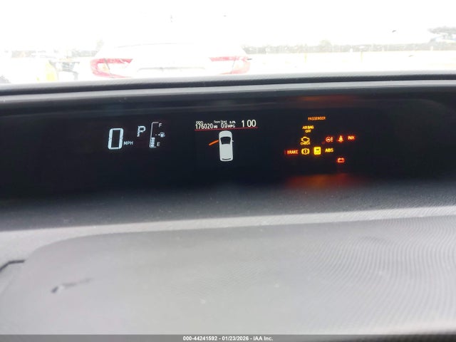 JTDKDTB34H1593888 Toyota Prius C One