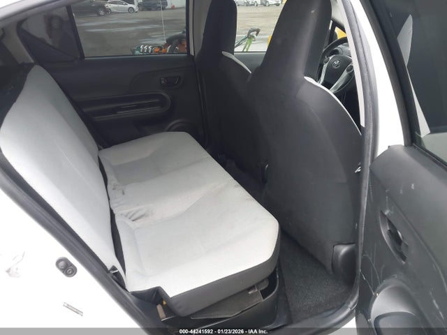JTDKDTB34H1593888 Toyota Prius C One
