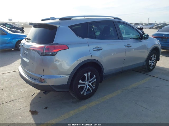 2T3ZFREV2GW301986 Toyota RAV4 LE