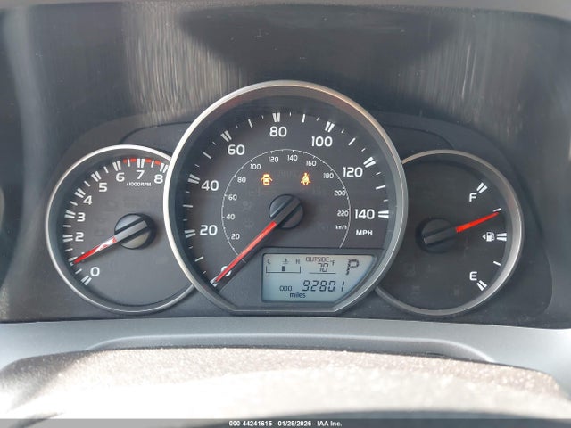 2T3ZFREV2GW301986 Toyota RAV4 LE