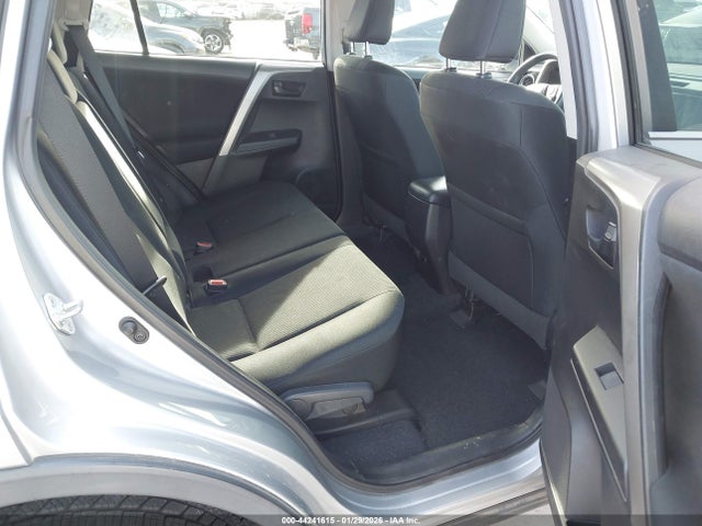 2T3ZFREV2GW301986 Toyota RAV4 LE