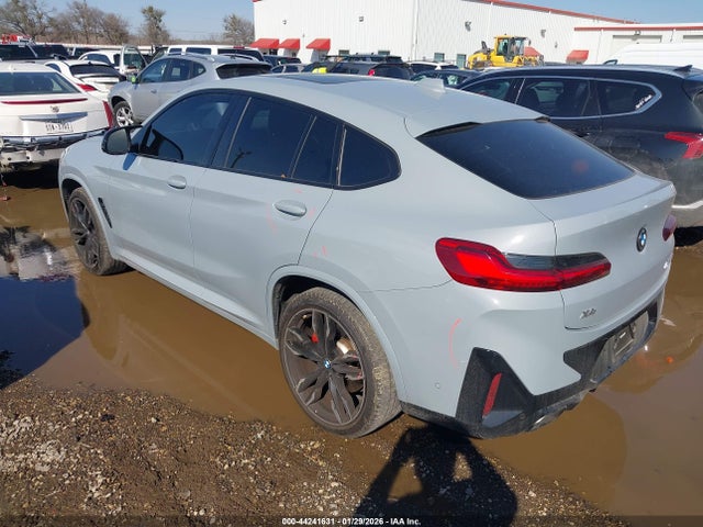 2023 BMW X4 5UX43DT03P9R28238 Photo 2