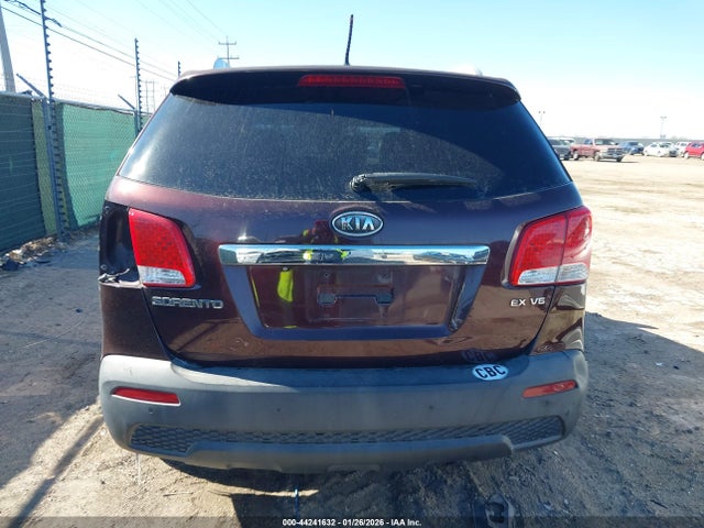 44241632 :رقم المزاد ، 5XYKU4A24BG052376 vin ، 2011 Kia Sorento Ex V6 مزاد بيع