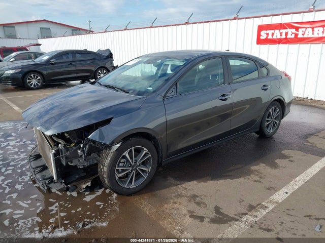 3KPF24ADXRE769087 KIA Forte Lxs