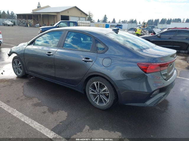 3KPF24ADXRE769087 KIA Forte Lxs