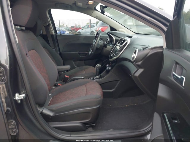 1G1JD6SB8J4102563 Chevrolet Sonic Lt Auto