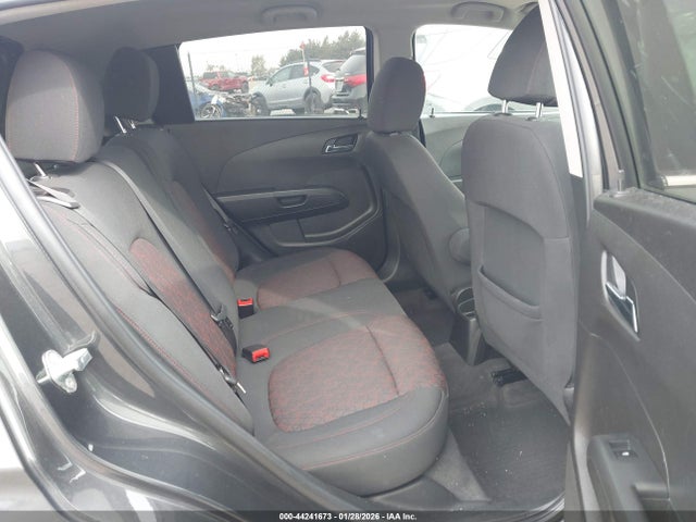 1G1JD6SB8J4102563 Chevrolet Sonic Lt Auto