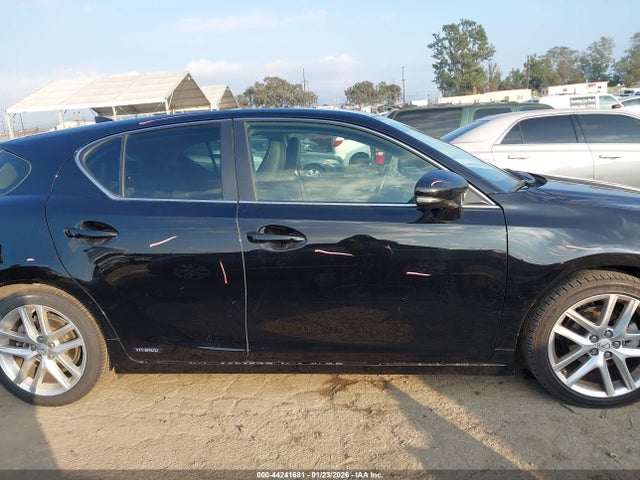 Lexus CT 200H 2015 JTHKD5BH2F2238344 Image 13