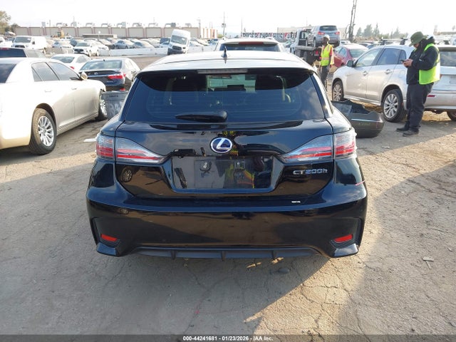 Lexus CT 200H 2015 JTHKD5BH2F2238344 Image 16
