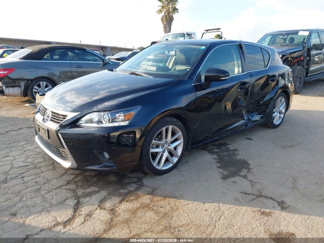 Lexus CT 200H 2015 JTHKD5BH2F2238344 Image 2