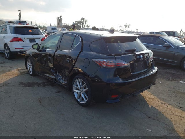 Lexus CT 200H 2015 JTHKD5BH2F2238344 Image 3