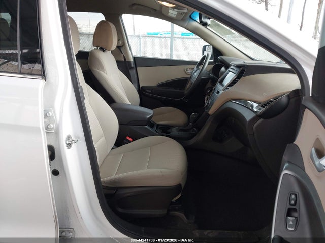 Продаж на аукціоні авто 2017 Hyundai Santa Fe Sport 2.4l, vin: 5NMZUDLB0HH007591, номер лоту: 44241738