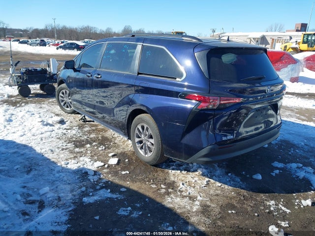 2021 TOYOTA SIENNA 5TDYRKEC7MS049285 Photo 2