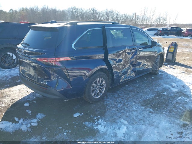 2021 TOYOTA SIENNA 5TDYRKEC7MS049285 Photo 3