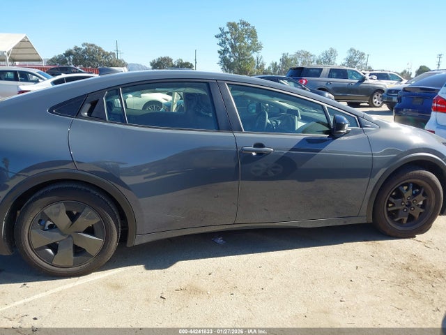 JTDACAAU7R3042406 Toyota Prius Le