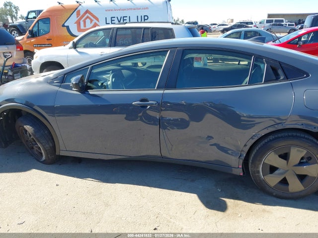 JTDACAAU7R3042406 Toyota Prius Le
