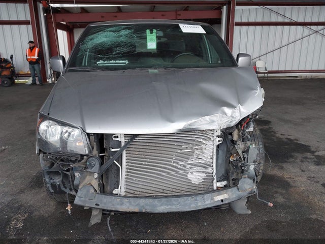 2C4RDGEG3JR190250 Dodge Grand Caravan Gt