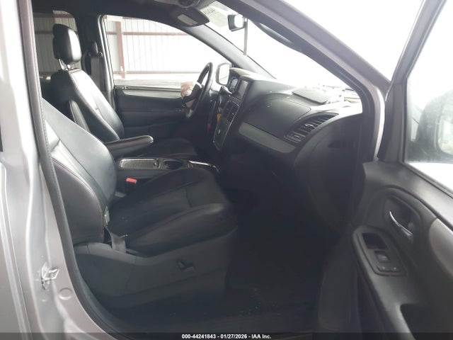 2C4RDGEG3JR190250 Dodge Grand Caravan Gt