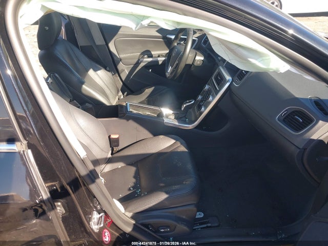 2018 VOLVO S60 INSCRIPTION LYV402HK8JB169934 Photo 4