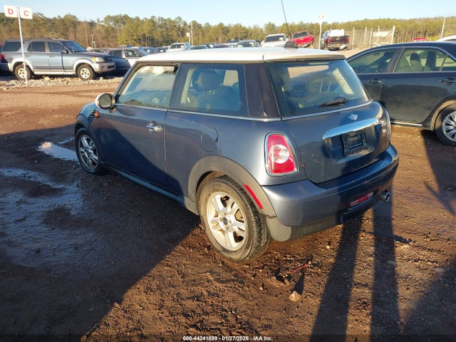 Продаж на аукціоні авто 2011 Mini Cooper, vin: WMWSU3C57BT096780, номер лоту: 44241899