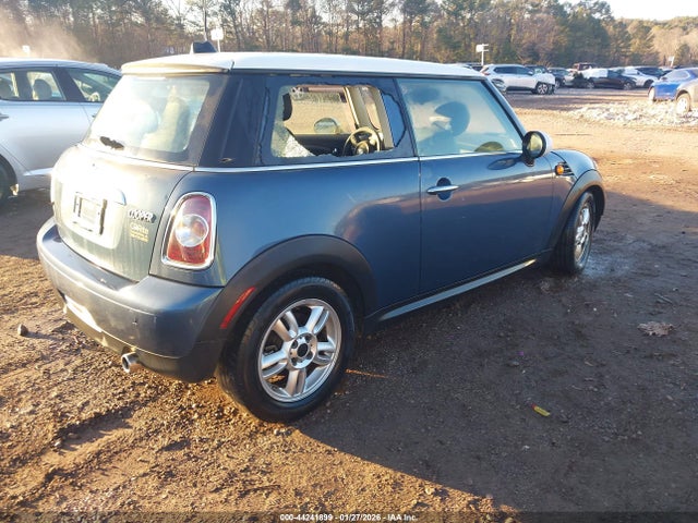 Продаж на аукціоні авто 2011 Mini Cooper, vin: WMWSU3C57BT096780, номер лоту: 44241899