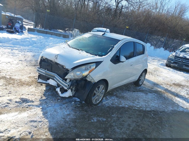 Chevrolet Spark 1lt Auto 2014 KL8CD6S90EC448995 Image 2