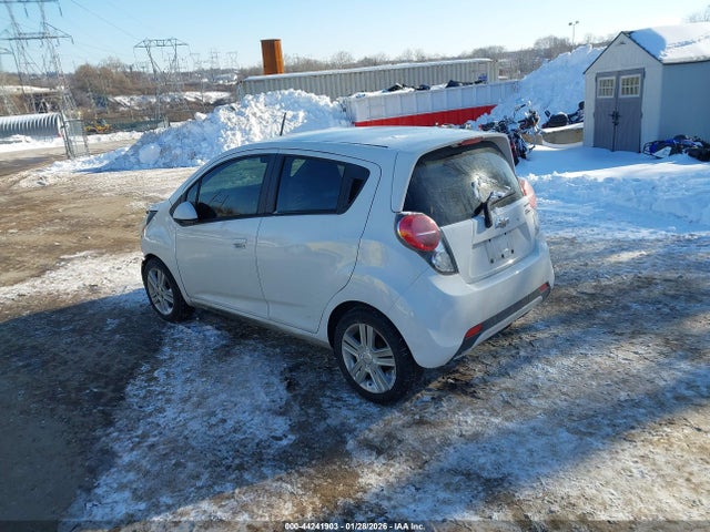 Chevrolet Spark 1lt Auto 2014 KL8CD6S90EC448995 Image 3