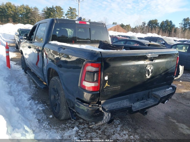 44241906 :رقم المزاد ، 1C6SRFFT2MN515777 vin ، 2021 Ram 1500 Big Horn  4x4 5'7 Box مزاد بيع