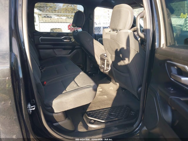 44241906 :رقم المزاد ، 1C6SRFFT2MN515777 vin ، 2021 Ram 1500 Big Horn  4x4 5'7 Box مزاد بيع