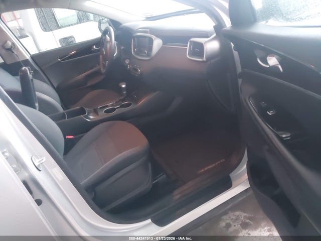 2019 KIA SORENTO 5XYPG4A54KG561083 Photo 4