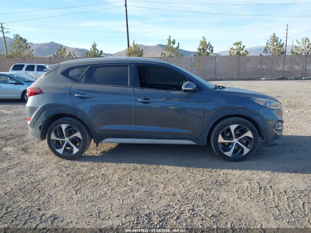 KM8J33A23HU496893 Hyundai Tucson Sport