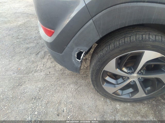 KM8J33A23HU496893 Hyundai Tucson Sport