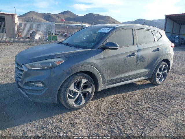 2017 HYUNDAI TUCSON KM8J33A23HU496893 Photo 1