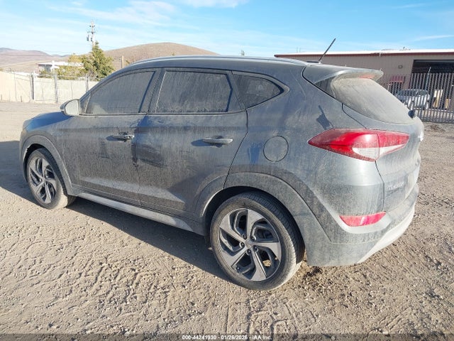 2017 HYUNDAI TUCSON KM8J33A23HU496893 Photo 2