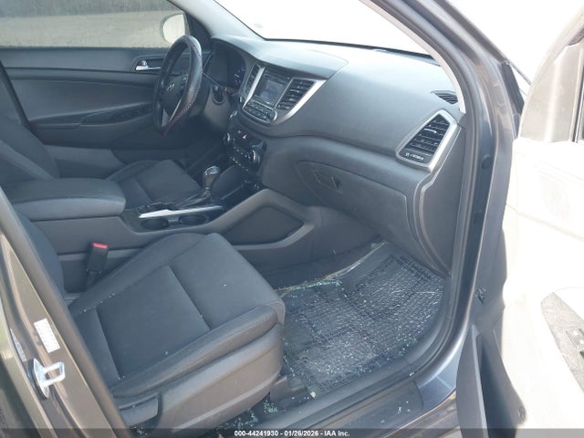 2017 HYUNDAI TUCSON KM8J33A23HU496893 Photo 4