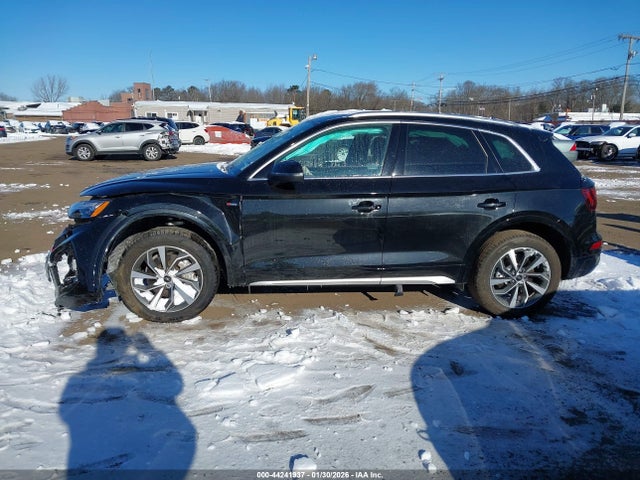 2024 Audi Q5 Premium Plus 45 Tfsi S Line Quattro მანქანა იყიდება აუქციონზე, vin: WA1EAAFY4R2136200, აუქციონის ნომერი: 44241937