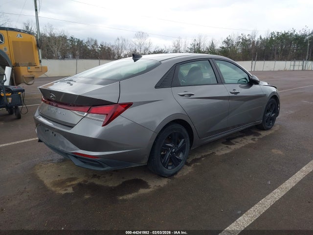 2021 HYUNDAI ELANTRA KMHLS4AG4MU063610 Photo 3