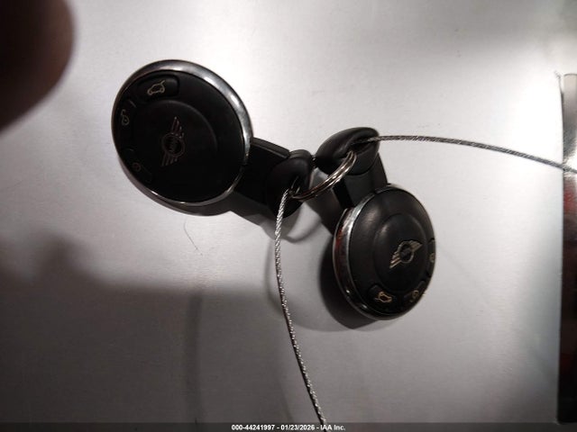 2011 MINI COOPER S WMWSV3C5XBTY25125 Photo 10