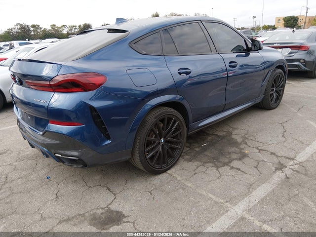 2021 BMW X6 5UXCY4C06M9G97556 Photo 3