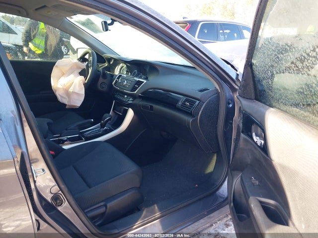 1HGCR2F30HA257134 Honda ACCORD LX