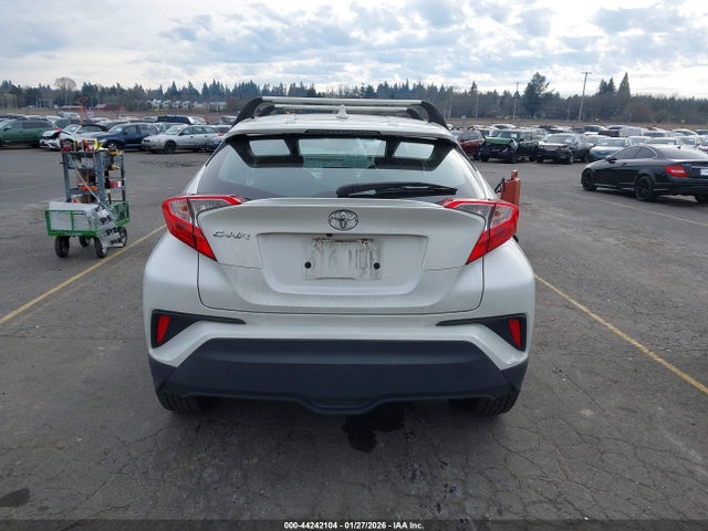 NMTKHMBX9MR132971 Toyota C-HR LE