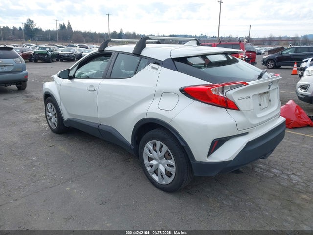 NMTKHMBX9MR132971 Toyota C-HR LE