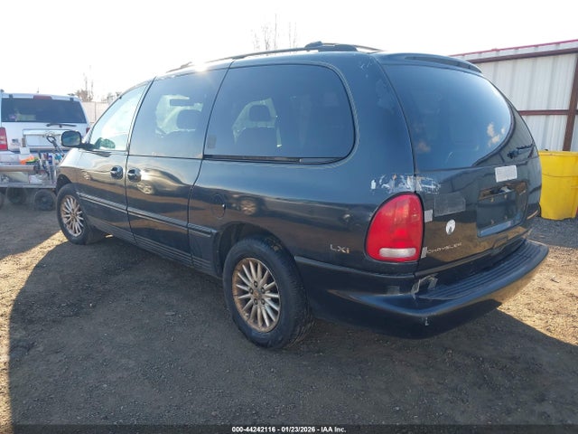 1999 CHRYSLER TOWN & COUNTRY 1C4GT54L7XB615554 Photo 2