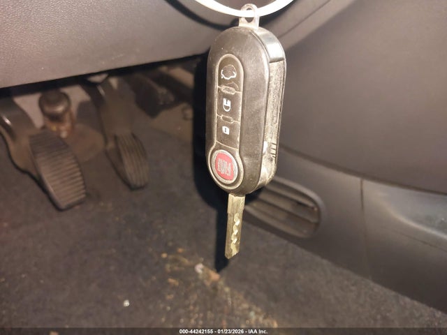 2015 FIAT 500 3C3CFFAR0FT710284 Photo 10
