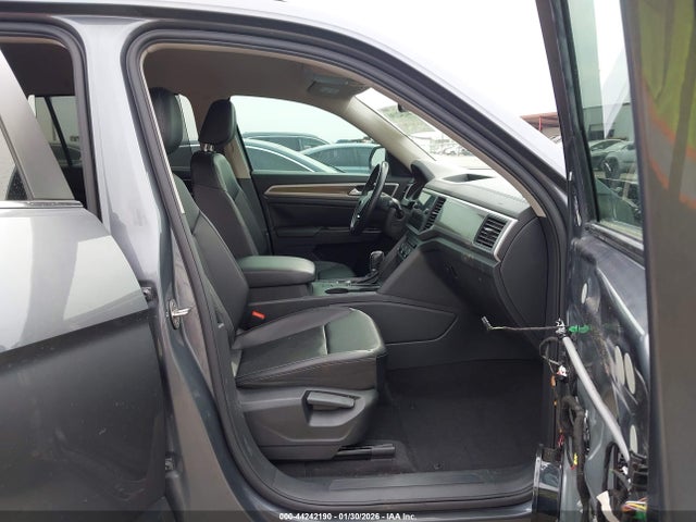 2019 VOLKSWAGEN ATLAS 1V2WR2CAXKC504801 Photo 4