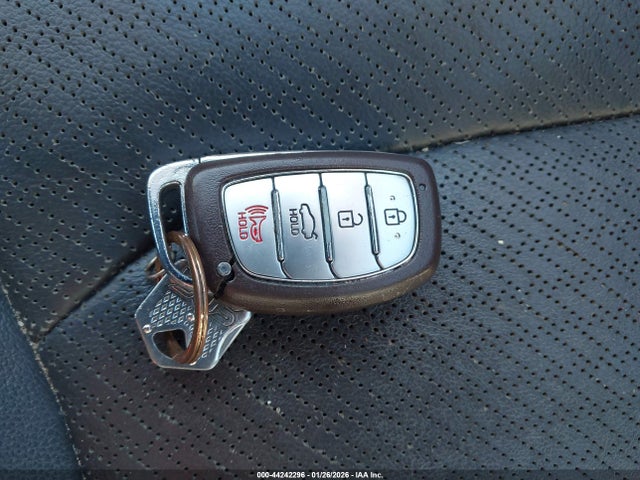 KMHD84LF1HU228672 Hyundai Elantra Limited