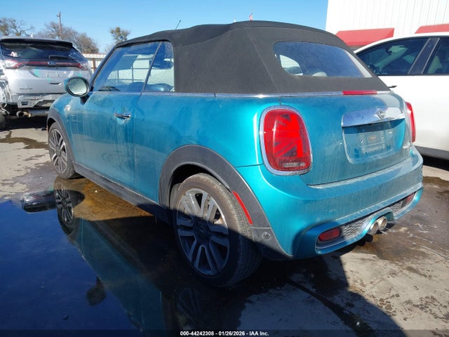 2021 MINI CONVERTIBLE WMWWJ5C0XM3N21583 Photo 2