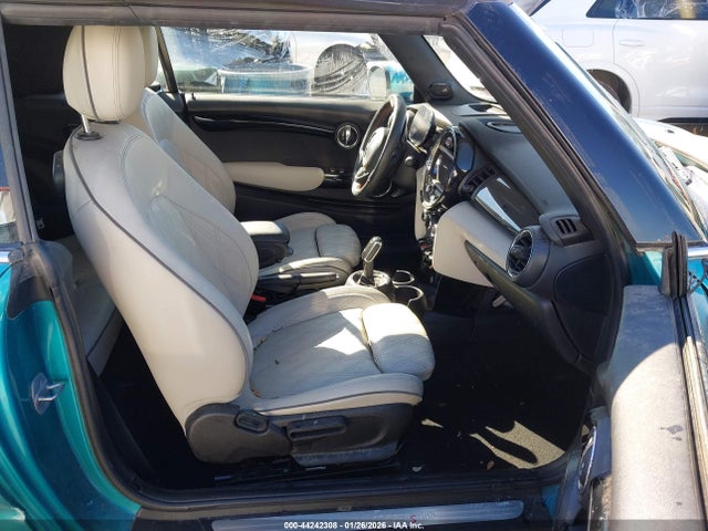 2021 MINI CONVERTIBLE WMWWJ5C0XM3N21583 Photo 4