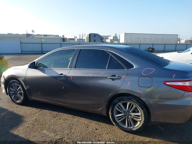 4T1BF1FK4FU904727 Toyota CAMRY SE